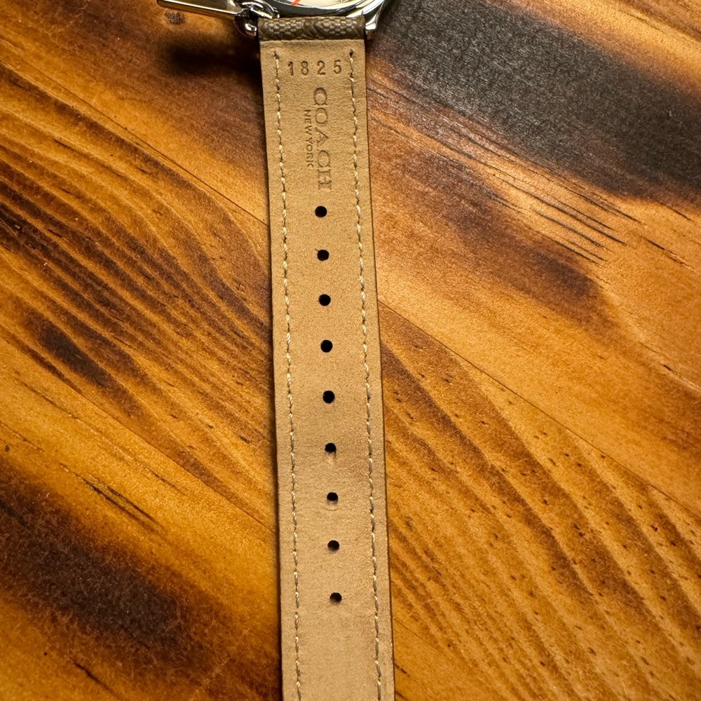 Coach watch - Picture 7 of 9